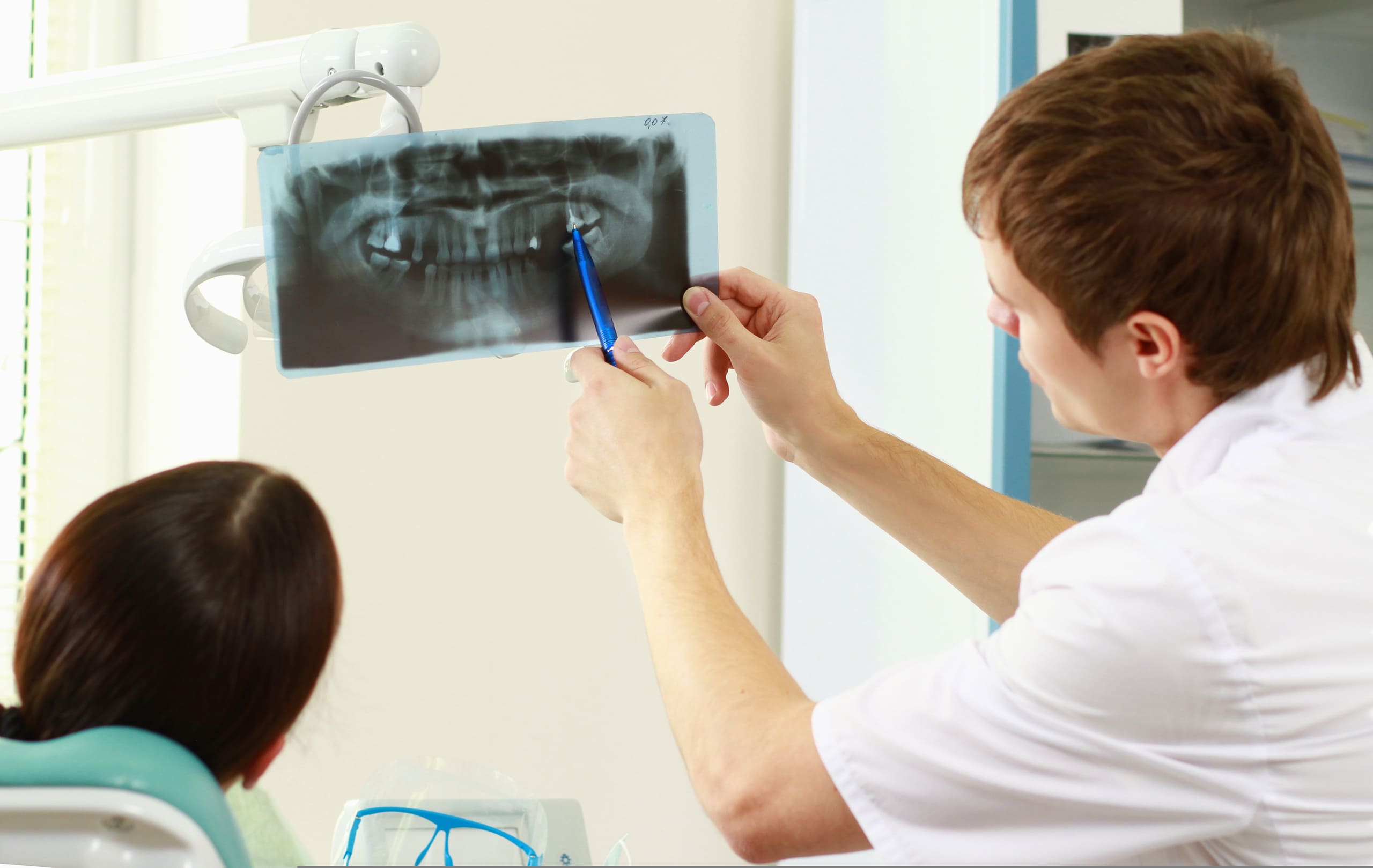 présentation d'un scan dentiste